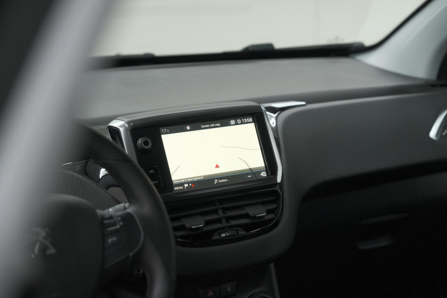 Peugeot 2008 PureTech 110 Blue Lion | Trekhaak | Apple Carplay | Parkeersensoren