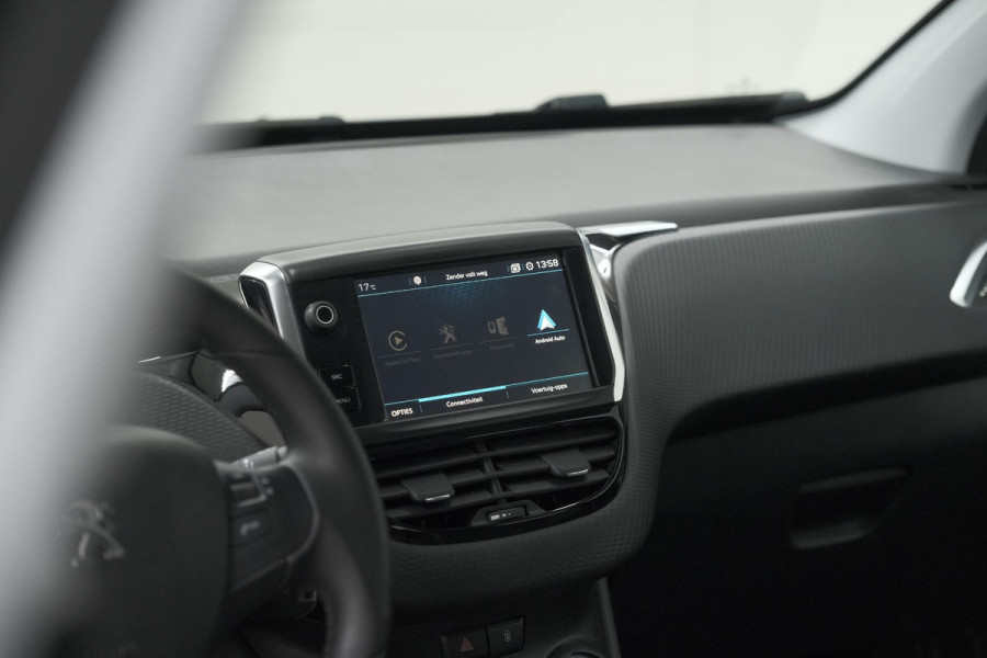 Peugeot 2008 PureTech 110 Blue Lion | Trekhaak | Apple Carplay | Parkeersensoren