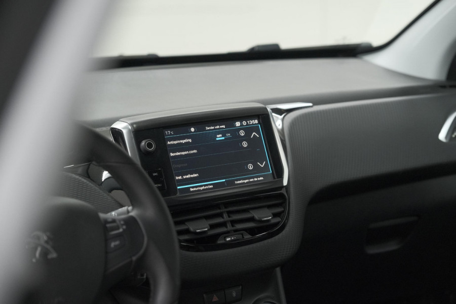 Peugeot 2008 PureTech 110 Blue Lion | Trekhaak | Apple Carplay | Parkeersensoren