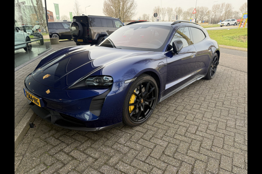 Porsche Taycan Sport Turismo GTS 93 kWh ** Carbon ** PCCB ** NP 198K ** NL auto!!