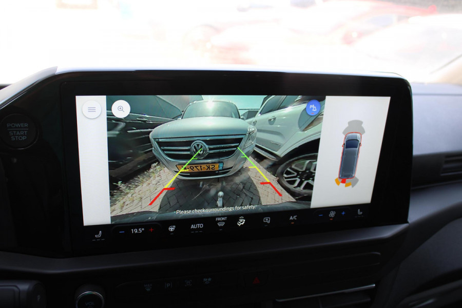 Ford Transit Custom 320 2.5 PHEV L2H1 Sport | SCI | 233pk | Inklapbare trekhaak | 19 inch lichtmetalen Sport velgen (mat zwart) | Verwarmbaar stuurwiel  | Navigatie systeem | B&O speakers