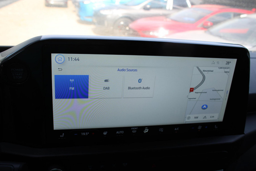 Ford Transit Custom 320 2.5 PHEV L2H1 Sport | SCI | 233pk | Inklapbare trekhaak | 19 inch lichtmetalen Sport velgen (mat zwart) | Verwarmbaar stuurwiel  | Navigatie systeem | B&O speakers