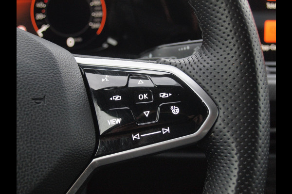 Volkswagen Golf 1.5 eTSI R-Line | Camera | Sfeerverlichting | Apple Carplay | Virtual Cockpit |