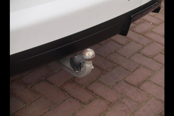 BMW iX3 High Executive 80 kWh | Panoramadak | Trekhaak | Head-Up Display | 360 Camera | Harman Kardon | Sfeerverlichting |