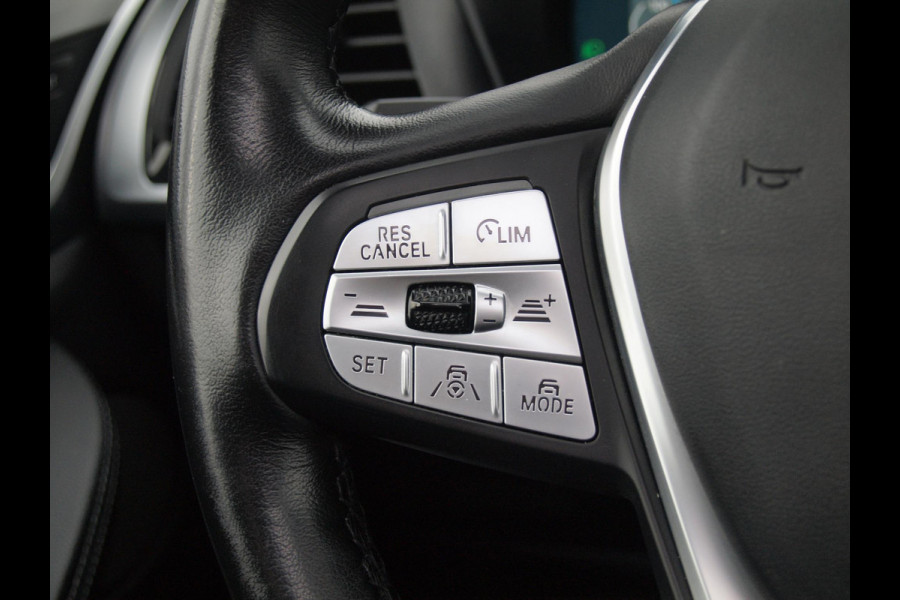 BMW iX3 High Executive 80 kWh | Panoramadak | Trekhaak | Head-Up Display | 360 Camera | Harman Kardon | Sfeerverlichting |