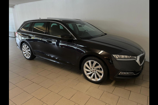 Škoda Octavia Combi 1.0 e-TSI Business Edition AUTOMAAT PANO NAVI CRUISEL BLUETOOTH ELEK RAMEN CENT VERG VELGEN NETTE AUTO