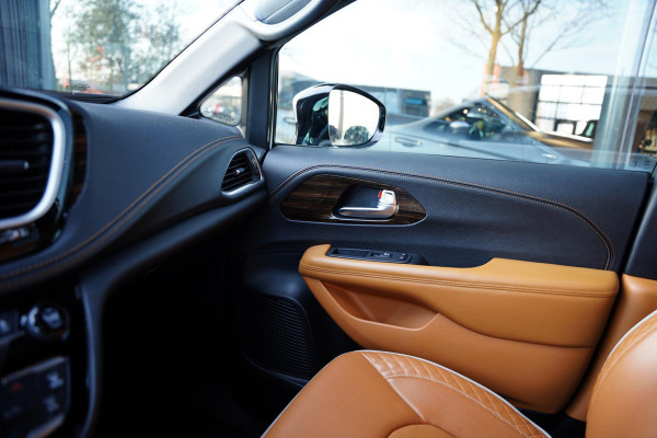 Chrysler Pacifica 3.6 V6 Hybrid Nieuwstaat Hybride