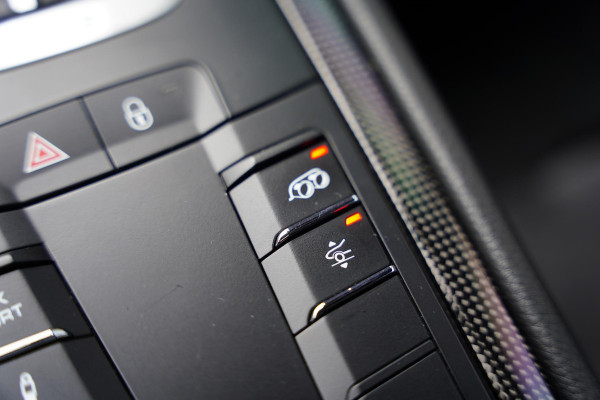 Porsche 911 4.0 GT3 JCR Exhaust / Manthey Onderstel / AP racing Remmen