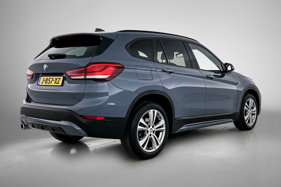 BMW X1 SDrive18i High Executive(Goed OnderH, Navi Pro, Camera, StoelV, Active Cruise, Lane Assist, Keyless, Etc)
