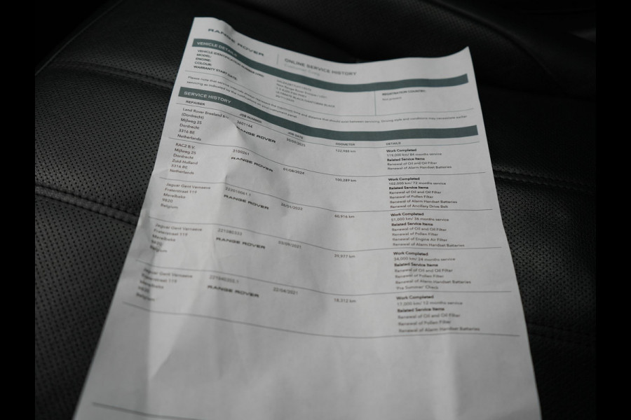 Land Rover Range Rover Evoque P300e AWD R-Dynamic PHEV 309pk | Panodak | 360 Camera | Adaptive Cruise | Head Up | Meridian Audio | Lederen Sportstoelen Memory & Verwarmd | Keyless | Apple Carplay | Sfeerverlichting | Navigatie | Virtual | DAB | Plug In Hybrid |