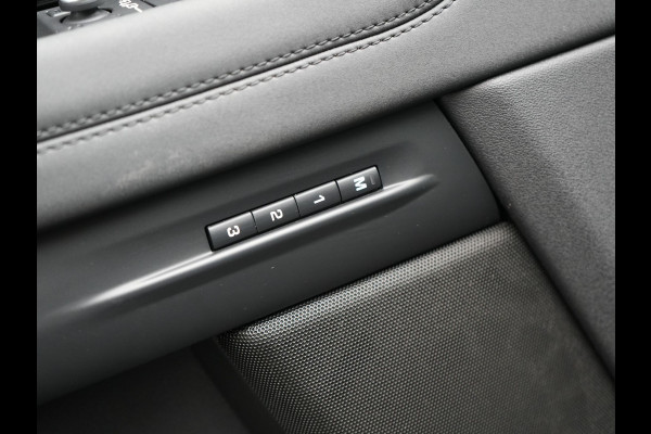 Land Rover Range Rover Evoque P300e AWD R-Dynamic PHEV 309pk | Panodak | 360 Camera | Adaptive Cruise | Head Up | Meridian Audio | Lederen Sportstoelen Memory & Verwarmd | Keyless | Apple Carplay | Sfeerverlichting | Navigatie | Virtual | DAB | Plug In Hybrid |