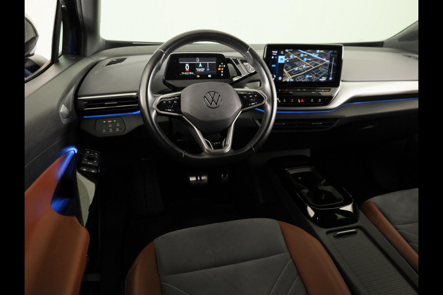 Volkswagen ID.4 First 77 kWh 204pk SoH 88,9 | Camera| Parkeersensoren | Sfeerverlichting | Navigatie | Stoelverwarming| Stuurverwarming | Zwenkbare Trekhaak |