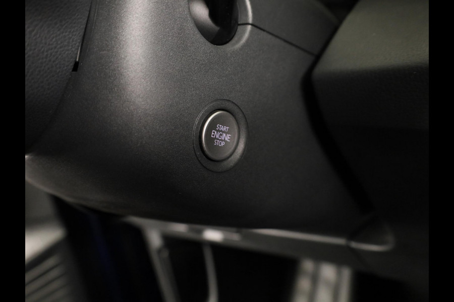 Volkswagen ID.4 First 77 kWh 204pk SoH 88,9 | Camera| Parkeersensoren | Sfeerverlichting | Navigatie | Stoelverwarming| Stuurverwarming | Zwenkbare Trekhaak |