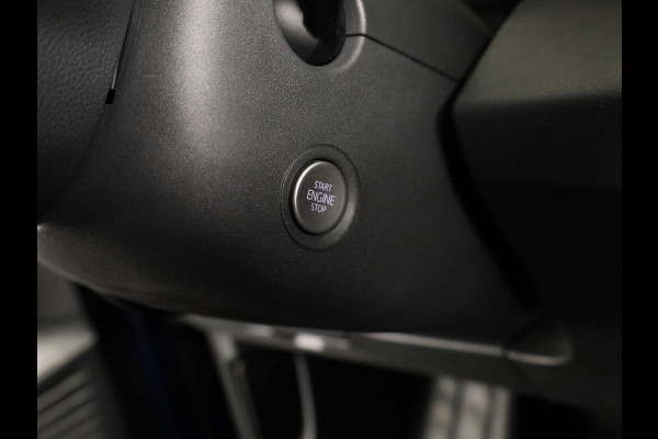 Volkswagen ID.4 First 77 kWh 204pk SoH 88,9 | Camera| Parkeersensoren | Sfeerverlichting | Navigatie | Stoelverwarming| Stuurverwarming | Zwenkbare Trekhaak |