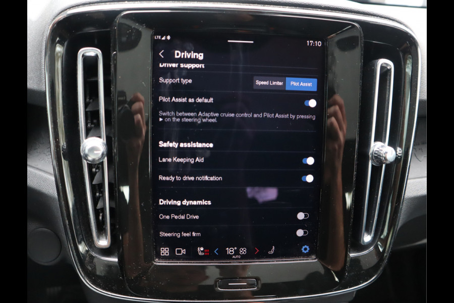 Volvo C40 Recharge Twin Intro Edition 78 kWh Navi / Trekh / Pano / 360Camera / Carplay / Stuur-Stoelverw / Harman/Kardon BTW AUTO