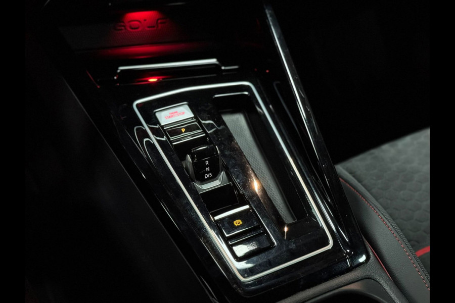 Volkswagen Golf 2.0 TSI GTI CLUBSPORT|PANO|STOELVER|HEADUP|AKRA