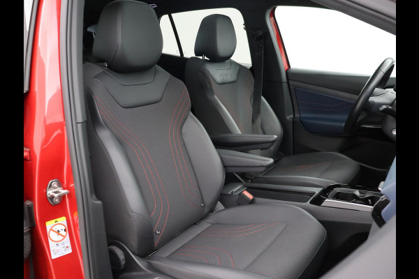 Volkswagen ID.4 GTX 4MOTION 77 kWh 300 PK + 20 INCH | PANORAMA | TREKHAAK WEGKL. | SFEERVERLICHTING | CAMERA | STUUR/STOELVERWARMING