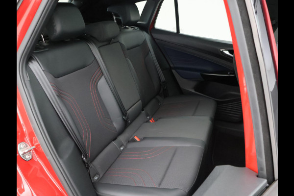 Volkswagen ID.4 GTX 4MOTION 77 kWh 300 PK + 20 INCH | PANORAMA | TREKHAAK WEGKL. | SFEERVERLICHTING | CAMERA | STUUR/STOELVERWARMING
