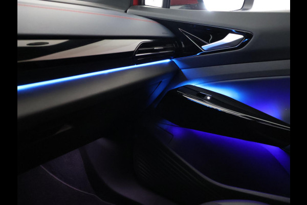 Volkswagen ID.4 GTX 4MOTION 77 kWh 300 PK + 20 INCH | PANORAMA | TREKHAAK WEGKL. | SFEERVERLICHTING | CAMERA | STUUR/STOELVERWARMING