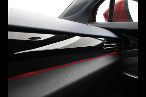 Volkswagen ID.4 GTX 4MOTION 77 kWh 300 PK + 20 INCH | PANORAMA | TREKHAAK WEGKL. | SFEERVERLICHTING | CAMERA | STUUR/STOELVERWARMING