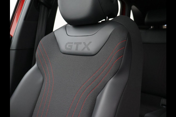 Volkswagen ID.4 GTX 4MOTION 77 kWh 300 PK + 20 INCH | PANORAMA | TREKHAAK WEGKL. | SFEERVERLICHTING | CAMERA | STUUR/STOELVERWARMING