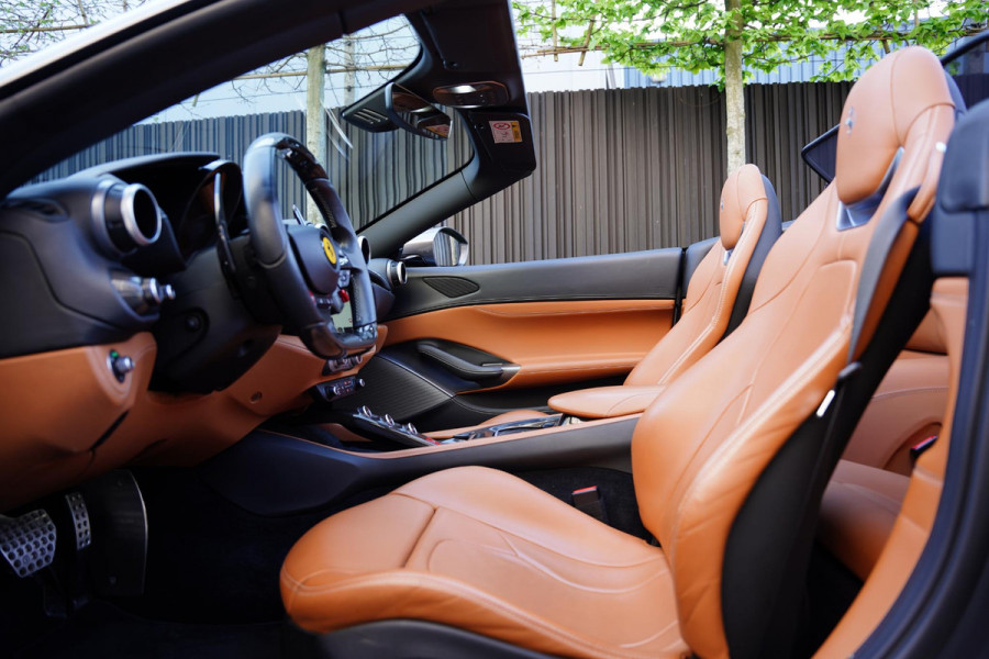 Ferrari Portofino 3.9 V8 HELE / Historical Color / Magneride / Carbon