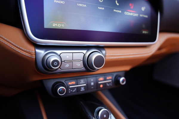 Ferrari Portofino 3.9 V8 HELE / Historical Color / Magneride / Carbon