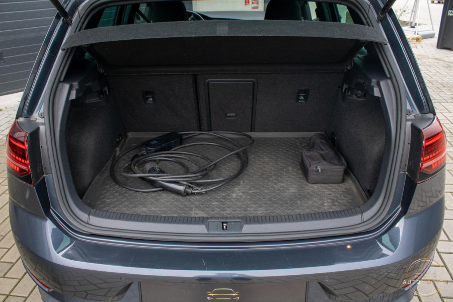 Volkswagen Golf 7.5 1.4 TSI PHEV GTE PANO CAMERA KEYLESS ACC