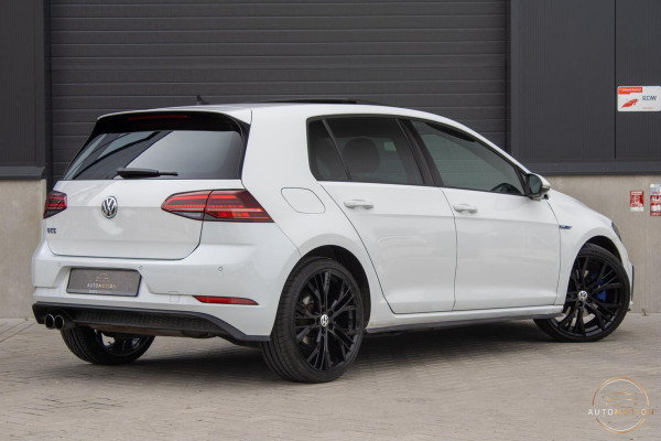 Volkswagen Golf 7.5 1.4 TSI PHEV GTE PANO STOELVERWARMING CAMERA