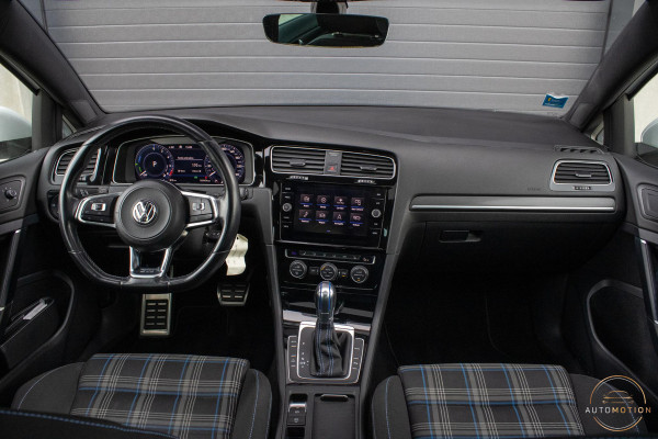 Volkswagen Golf 7.5 1.4 TSI PHEV GTE PANO STOELVERWARMING CAMERA