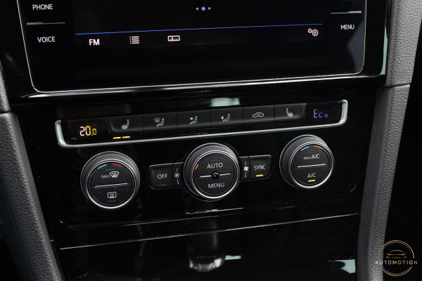 Volkswagen Golf 7.5 1.4 TSI PHEV GTE PANO STOELVERWARMING CAMERA