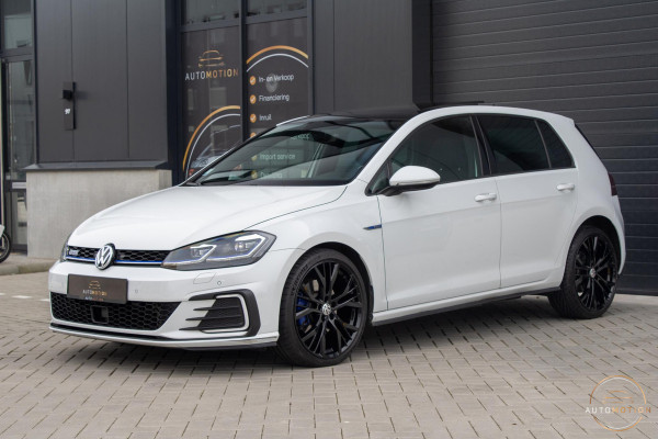 Volkswagen Golf 7.5 1.4 TSI PHEV GTE PANO STOELVERWARMING CAMERA