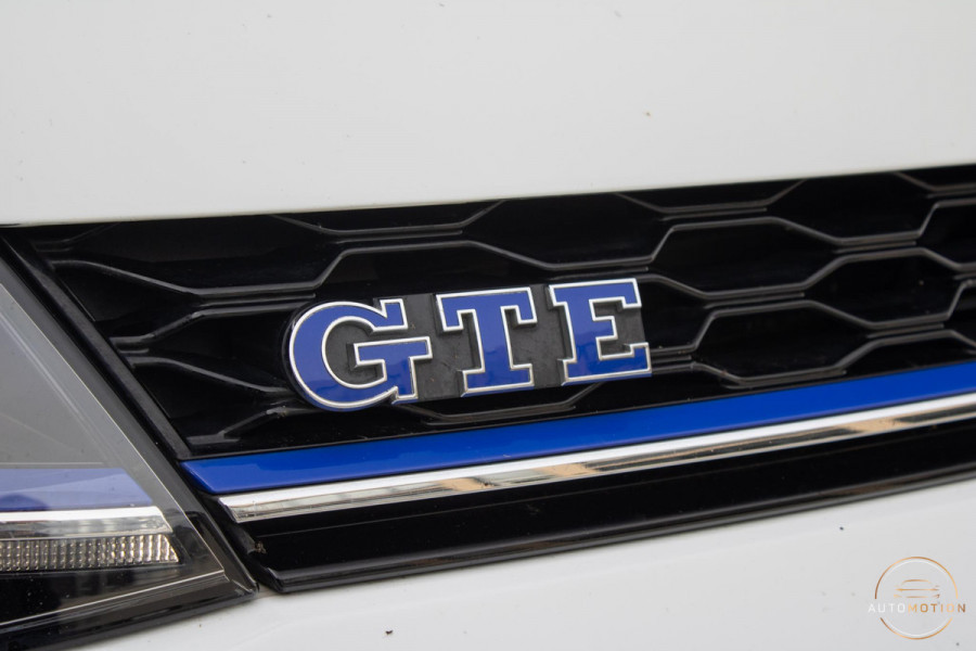 Volkswagen Golf 7.5 1.4 TSI PHEV GTE PANO STOELVERWARMING CAMERA