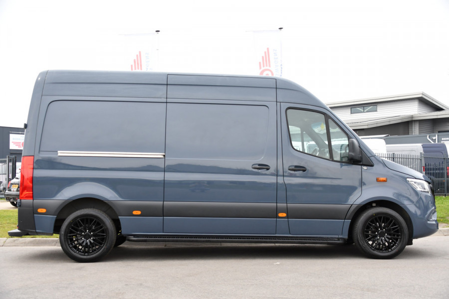 Mercedes-Benz Sprinter 315 1.9 CDI L2H2 FWD AMG Edition Adaptieve Cruise, Camera, Carplay, 150pk, LED, Dodehoek, Sensoren, Multimedia, Uniek!