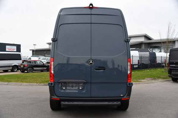 Mercedes-Benz Sprinter 315 1.9 CDI L2H2 FWD AMG Edition Adaptieve Cruise, Camera, Carplay, 150pk, LED, Dodehoek, Sensoren, Multimedia, Uniek!