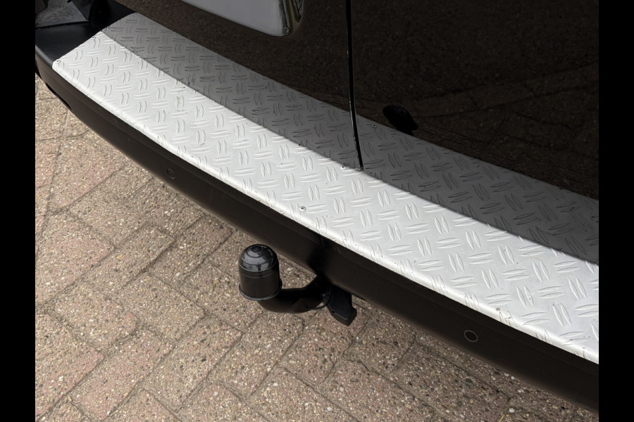 Peugeot Expert 231L 2.0 BlueHDI 120 Premium Pack Zomerwielset op LMV | Dual-Zone Climate Control | Binnenspiegel d.m.v. Camera | Apple Carplay