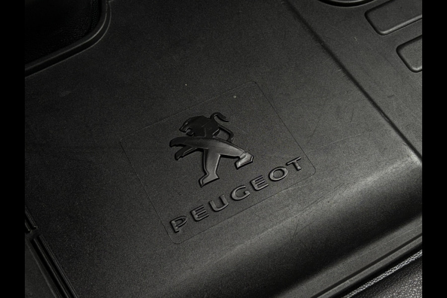 Peugeot Expert 231L 2.0 BlueHDI 120 Premium Pack Zomerwielset op LMV | Dual-Zone Climate Control | Binnenspiegel d.m.v. Camera | Apple Carplay