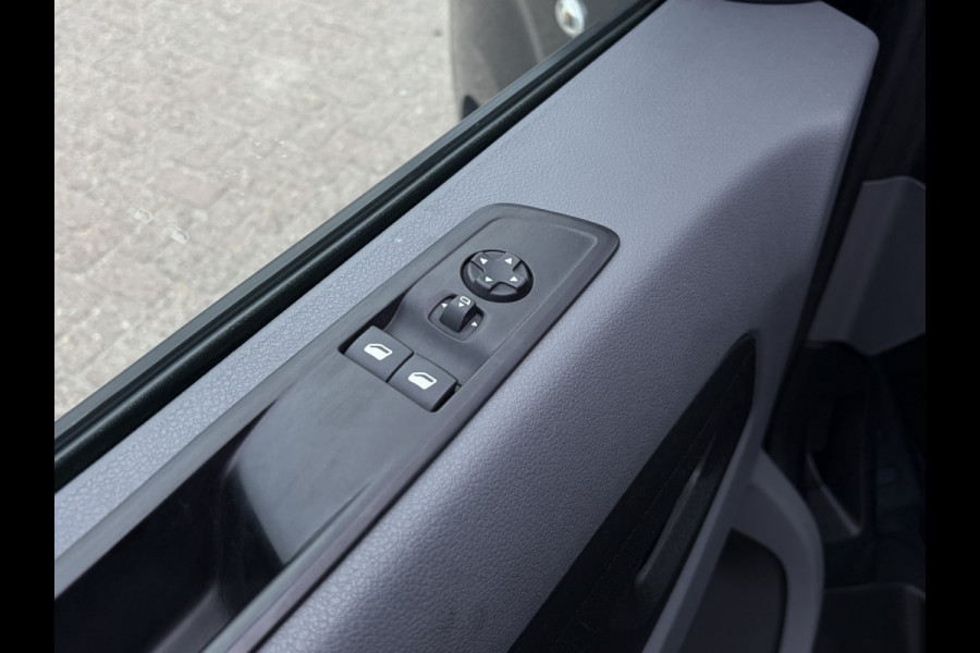 Peugeot Expert 231L 2.0 BlueHDI 120 Premium Pack Zomerwielset op LMV | Dual-Zone Climate Control | Binnenspiegel d.m.v. Camera | Apple Carplay