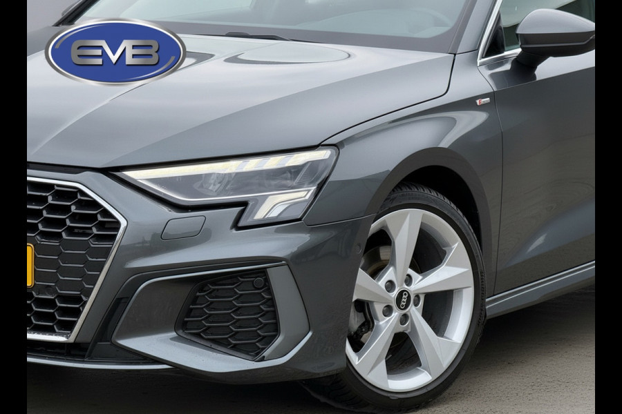 Audi A3 Limousine 30 TFSI S edition, 2 X S- LINE,matrix led, daytona grijs, 1 e eigenaar, 1/2 leder, 's, NL auto nap