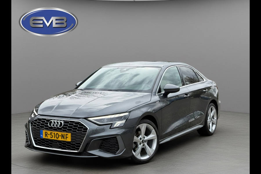 Audi A3 Limousine 30 TFSI S edition, 2 X S- LINE,matrix led, daytona grijs, 1 e eigenaar, 1/2 leder, 's, NL auto nap