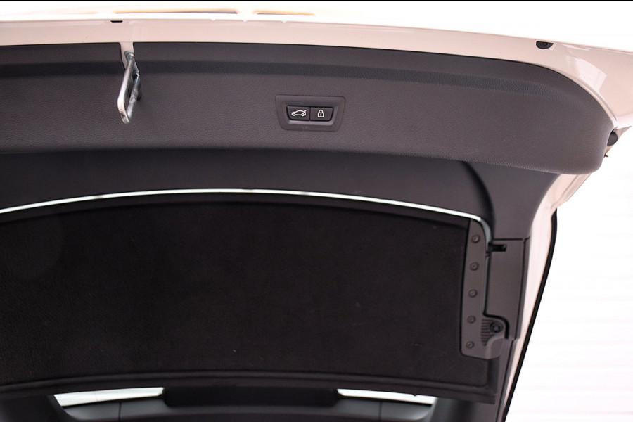 BMW 3-serie Gran Turismo 320i Corporate Lease High Executive*M-Pakket*Pano*HUD*H&K*Keyless*Trekhaak*Enz