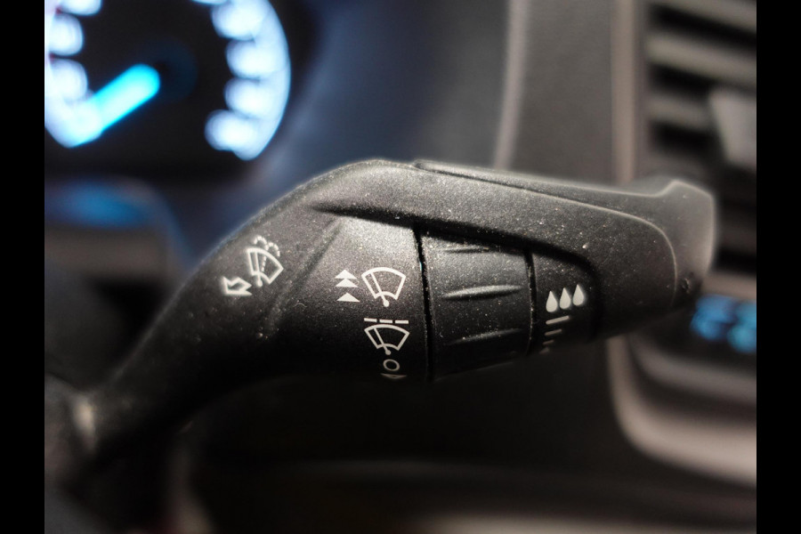 Ford Transit Custom 300 2.0 TDCI L2H1 Trend Automaat Airco Navi Cruisecontrol Camera Parkeersensoren Trekhaak