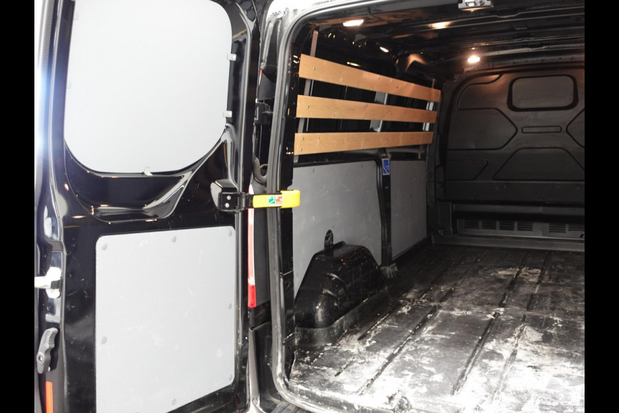 Ford Transit Custom 300 2.0 TDCI L2H1 Trend Automaat Airco Navi Cruisecontrol Camera Parkeersensoren Trekhaak