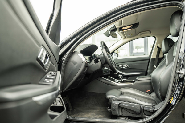 BMW 3 Serie Touring 330e High Executive