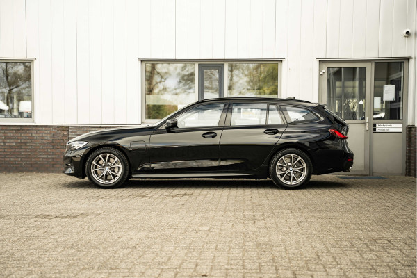 BMW 3 Serie Touring 330e High Executive