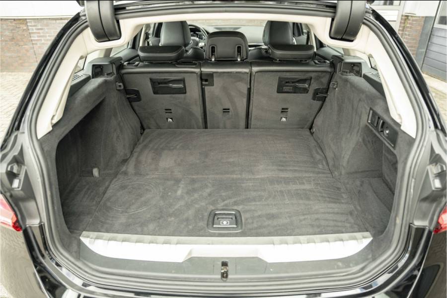 BMW 3 Serie Touring 330e High Executive