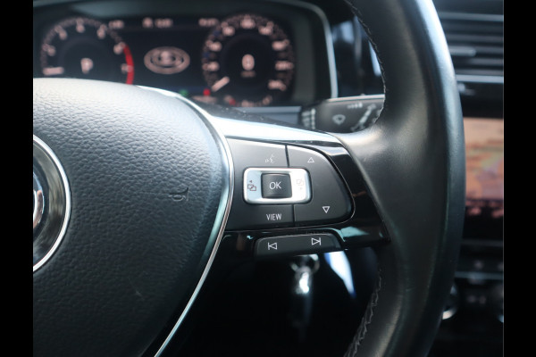 Volkswagen Golf 1.5 TSI Highline Pano / Navi / Elekramen / R-Line / Climate / Led Dealeronderhouden
