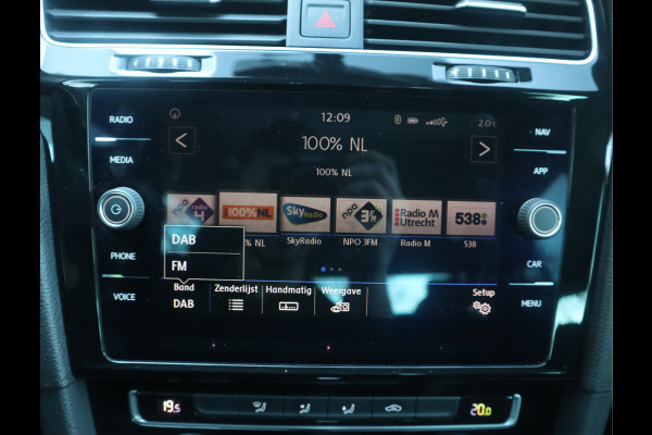 Volkswagen Golf 1.5 TSI Highline Pano / Navi / Elekramen / R-Line / Climate / Led Dealeronderhouden