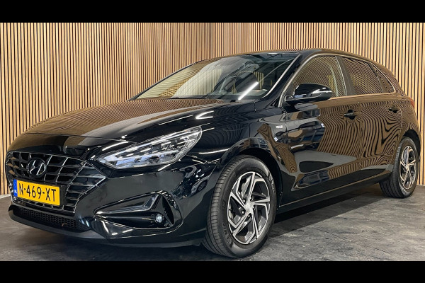 Hyundai i30 1.5 T-GDi MHEV Premium|AUTOMAAT|FULL OPTION|LEDER|ACC|ELEK.INTERIEUR|STUURVERW+STOELVERW.+VENT|APPLE CARPLAY|CAMERA|NL