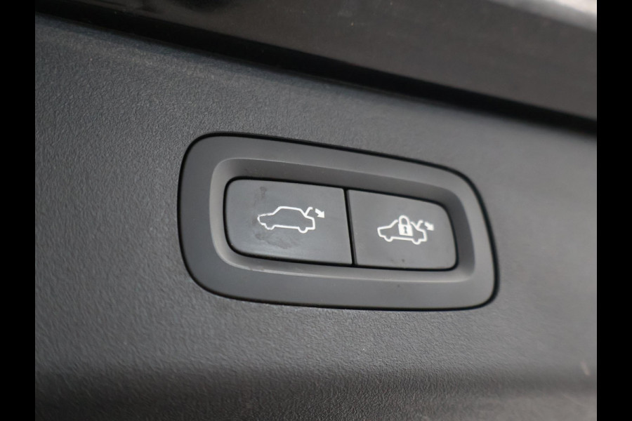 Lynk & Co 01 1.5 PLUG-IN 261 PK AUT. + PANORAMA | INFINTY AUDIO | ADAPTIVE CRUISE | CAMERA | 20 INCH | SFEERVERLICHTING